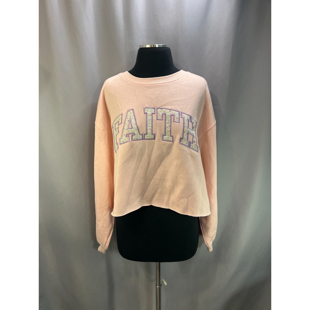 April Kiss Cropped Sweatshirt Womens 1X Salmon Faith Graphic Crew Neck Casual